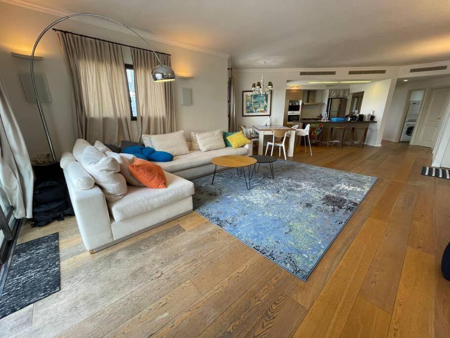 Beautiful Penthouse W/Amazing View, Prime Location Apartment Ramat Gan Ngoại thất bức ảnh