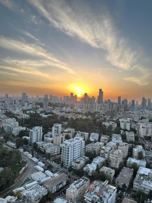 Beautiful Penthouse W/Amazing View, Prime Location Apartment Ramat Gan Ngoại thất bức ảnh