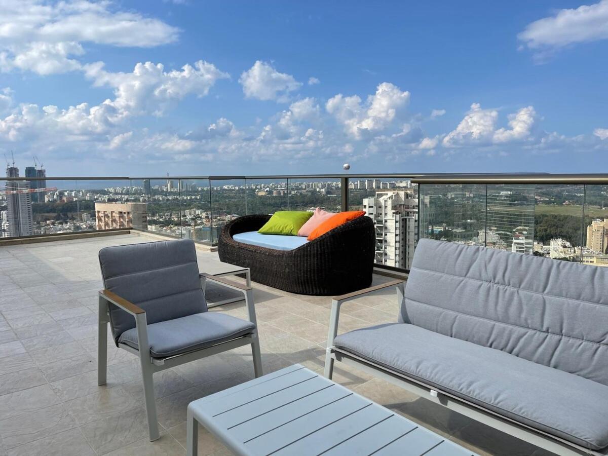 Beautiful Penthouse W/Amazing View, Prime Location Apartment Ramat Gan Ngoại thất bức ảnh