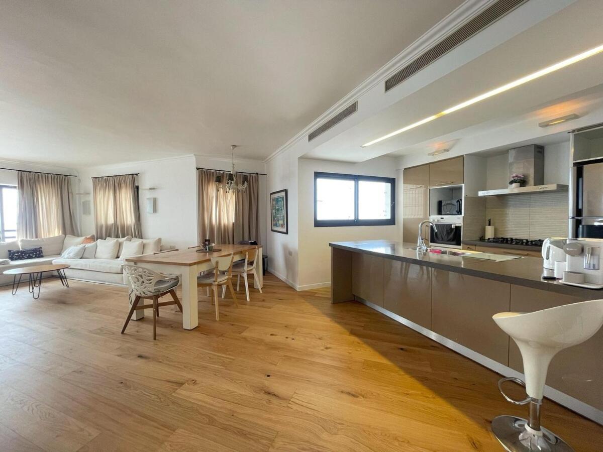 Beautiful Penthouse W/Amazing View, Prime Location Apartment Ramat Gan Ngoại thất bức ảnh